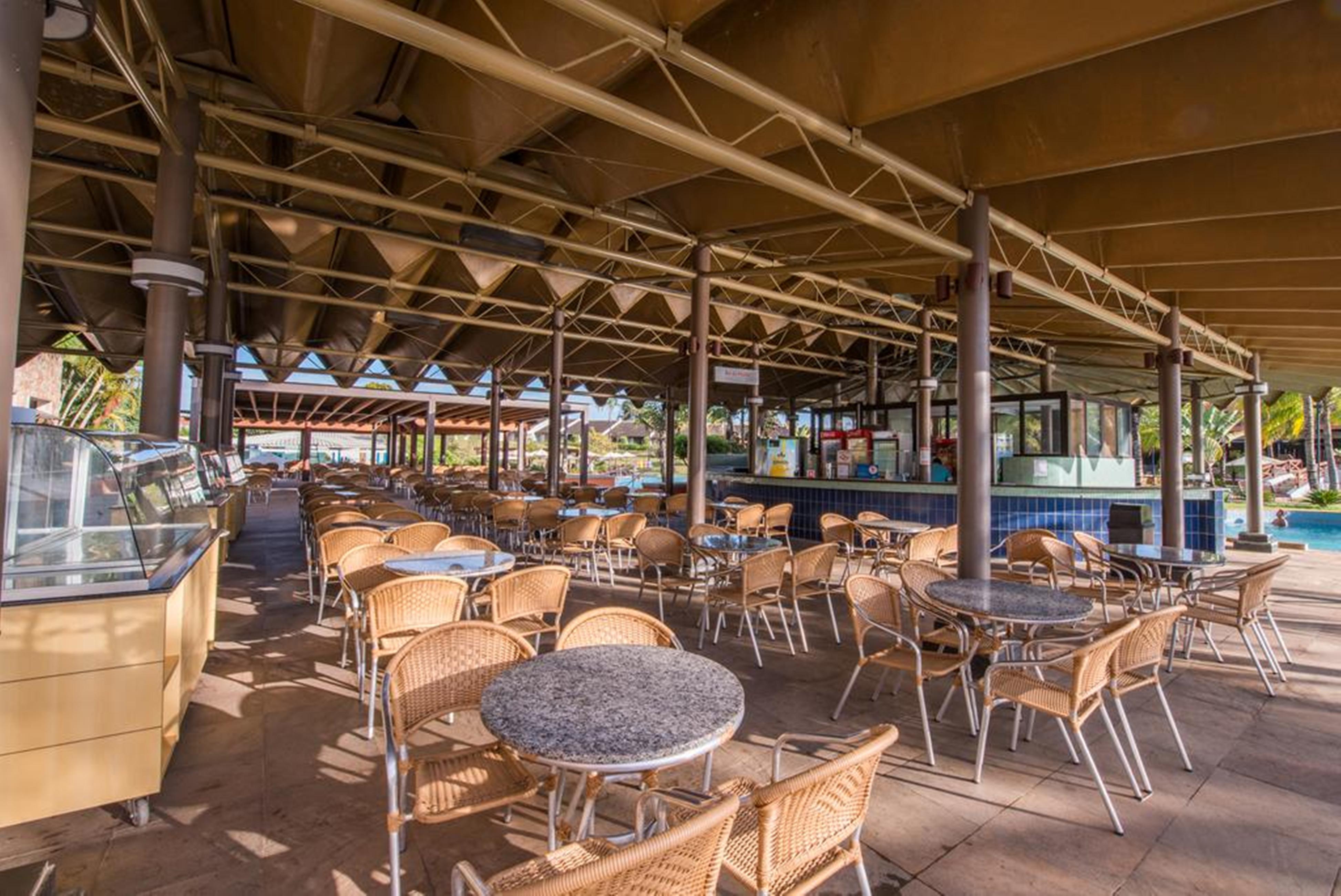 Blue Tree Thermas De Lins Resort Exterior foto The interior of the restaurant