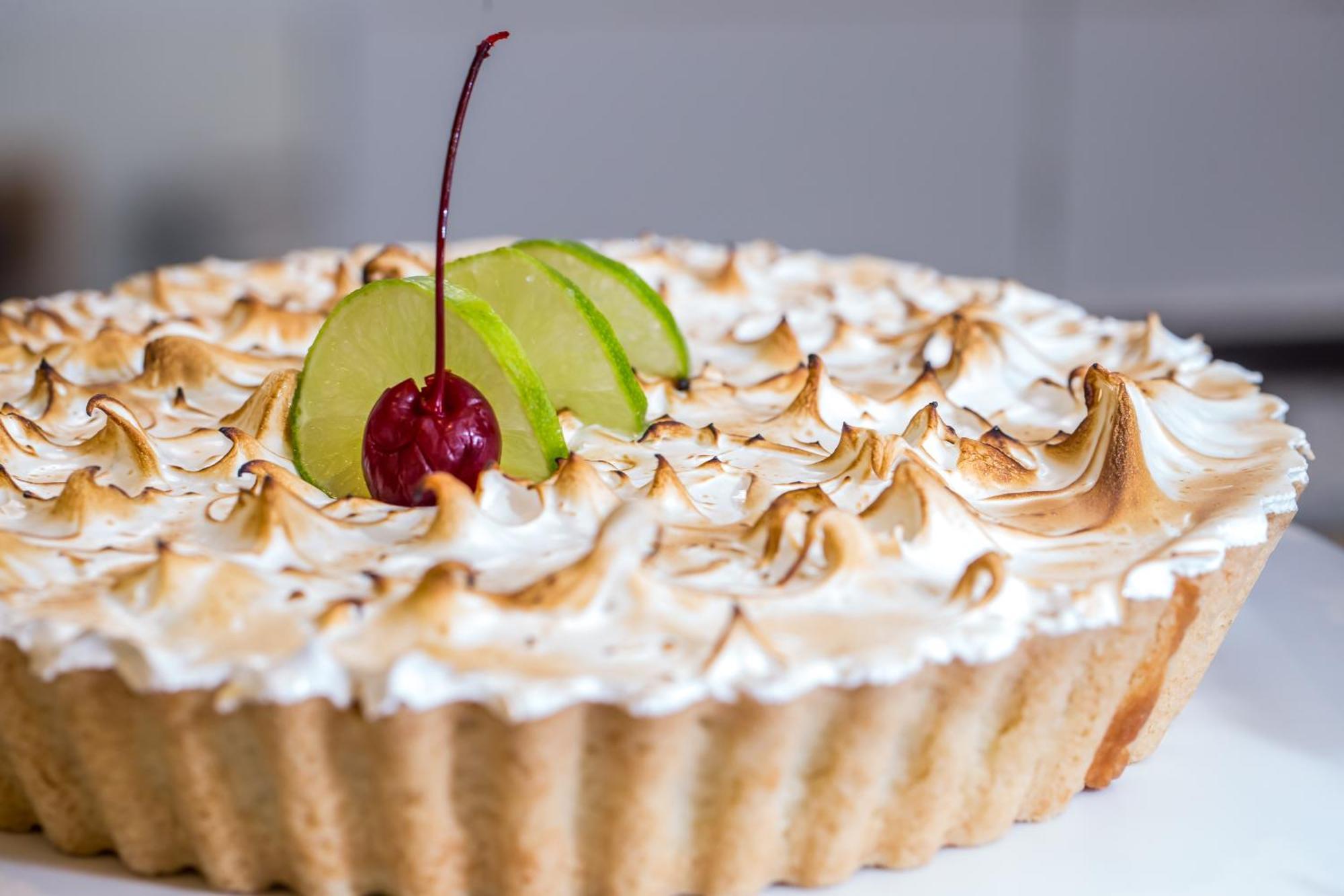 Blue Tree Thermas De Lins Resort Exterior foto Key lime pie