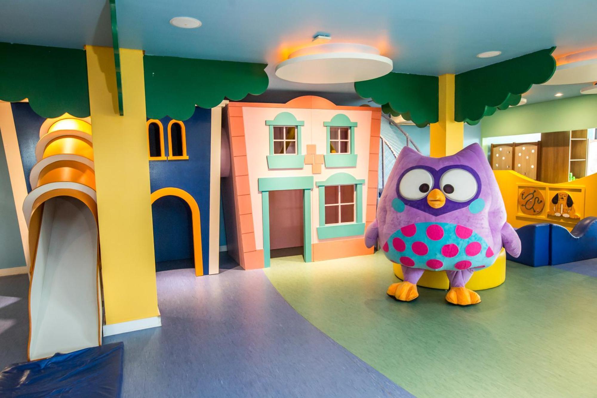 Blue Tree Thermas De Lins Resort Exterior foto The Owl Hospital Mascot