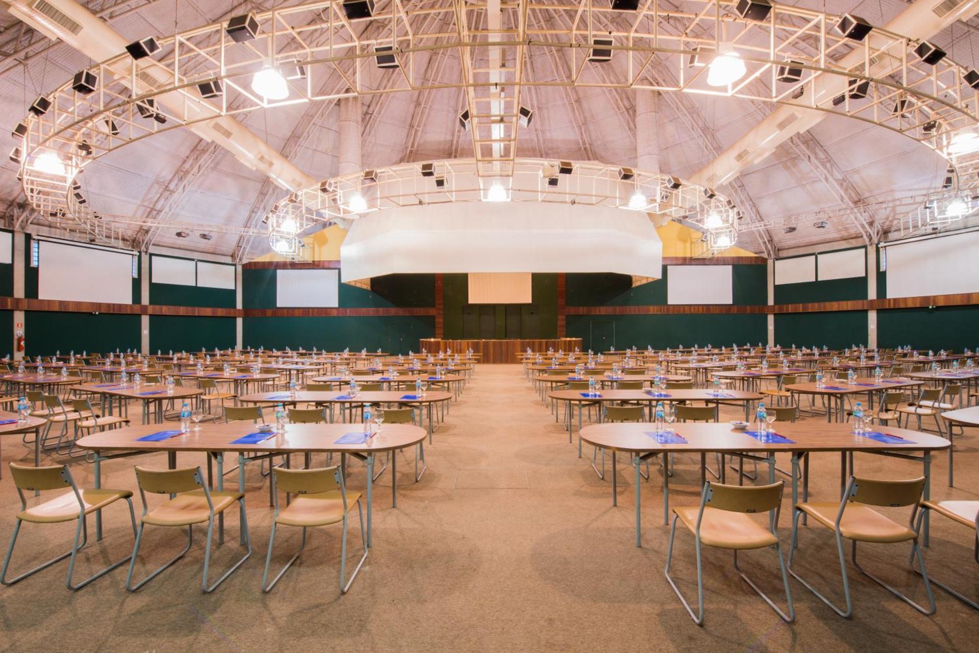 Blue Tree Thermas De Lins Resort Exterior foto The main conference hall